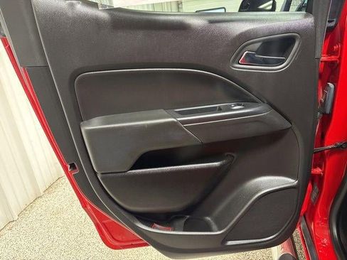 Used 2018 Chevrolet Colorado LT w/ LT Convenience Package image 27