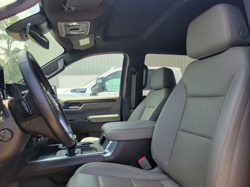 Used 2024 GMC Sierra 1500 SLT w/ SLT Premium Plus Package RWD image 9