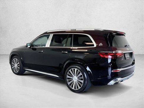 Used 2024 Mercedes-Benz Maybach GLS 600 4MATIC image 7