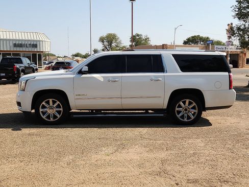 Used 2016 GMC Yukon XL Denali w/ Open Road Package AWD/4WD image 2