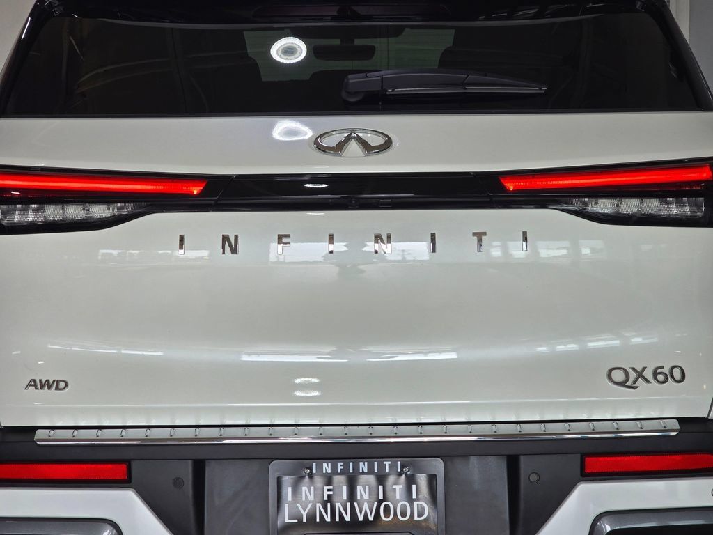 Certified 2023 INFINITI QX60 Sensory w/ Cargo Package AWD/4WD image 27