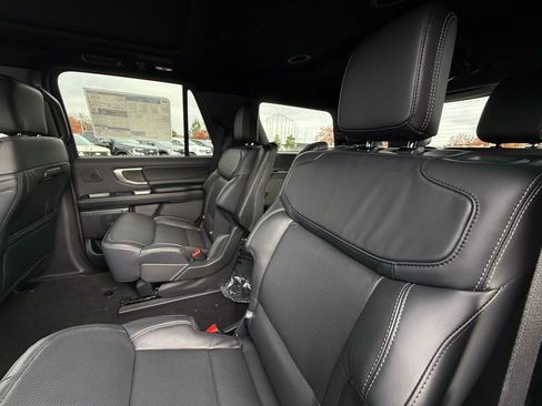 New 2025 Ford Expedition Platinum w/ Stealth Performance Package image 28