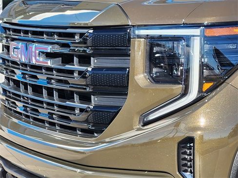 Used 2024 GMC Sierra 1500 Elevation image 11