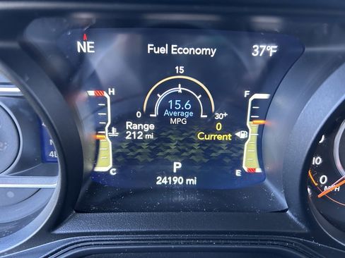 Used 2025 Jeep Gladiator Sport w/ Premium Package image 30