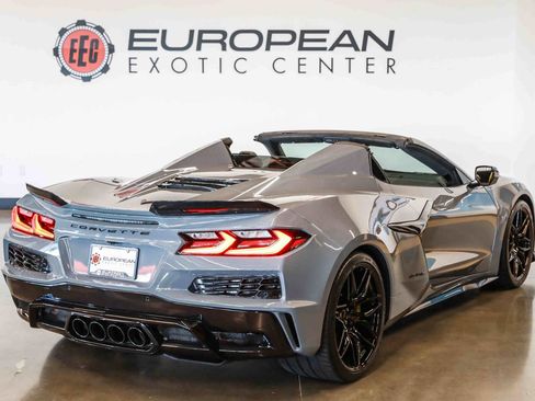 Used 2024 Chevrolet Corvette Z06 w/ Battery Protection Package RWD image 12