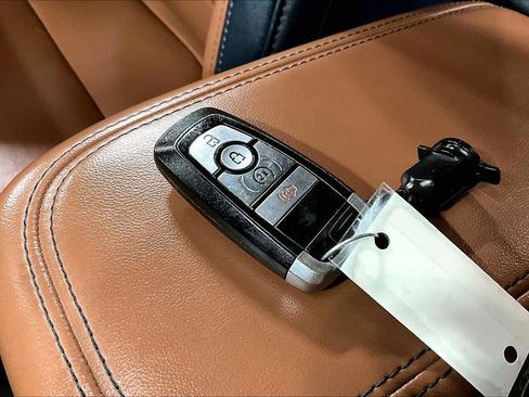 Used 2022 Ford Maverick Lariat w/ Lariat Luxury Package image 14