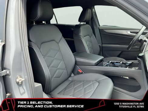 Used 2024 Volkswagen Atlas Cross Sport SE FWD image 20