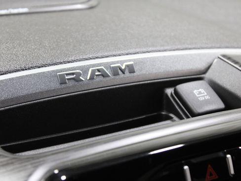 Used 2024 RAM 2500 Laramie w/ Night Edition image 34