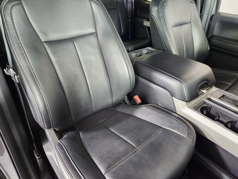 Used 2020 Ford F150 Lariat w/ Equipment Group 502A Luxury AWD/4WD image 11