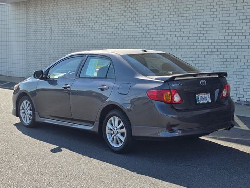 Used 2010 Toyota Corolla FWD image 5
