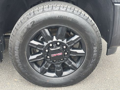 Used 2024 GMC Sierra 3500 AT4 w/ AT4 Premium Plus Package AWD/4WD image 15