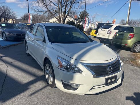 Used 2014 Nissan Altima 2.5 SV FWD image 5