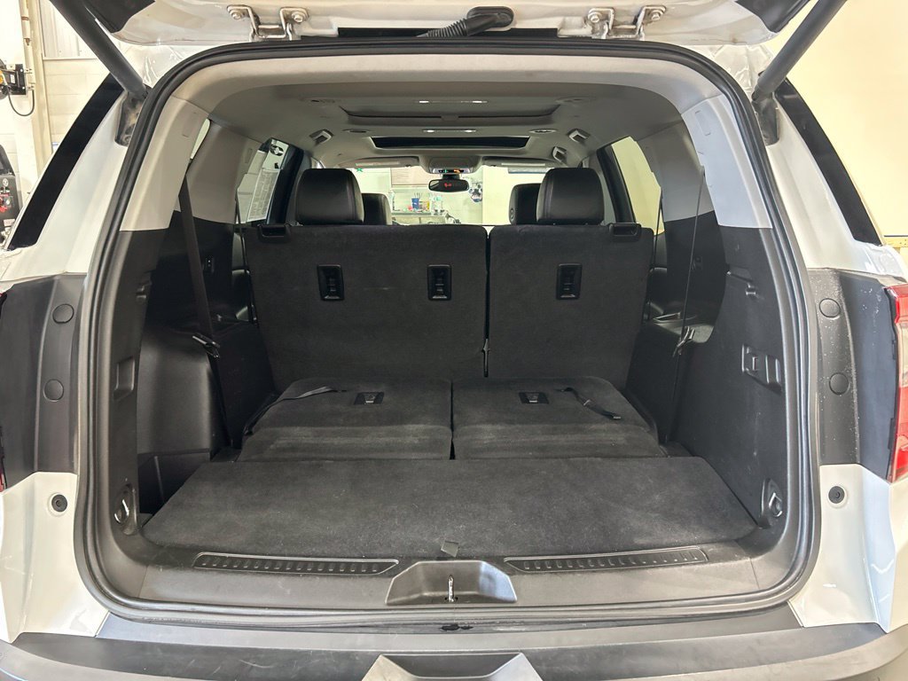 Used 2020 GMC Acadia AT4 w/ GMC Pro Grade Package AWD/4WD image 26