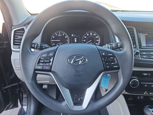 Used 2017 Hyundai Tucson SE image 15