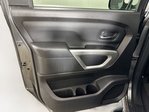 Used 2022 Nissan Titan SV w/ Accessory Utility Package RWD image 25