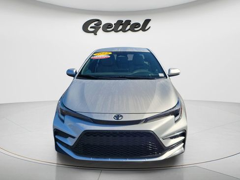 Used 2025 Toyota Corolla SE FWD image 2