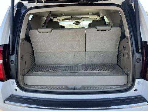Used 2018 Chevrolet Tahoe Premier AWD/4WD image 12