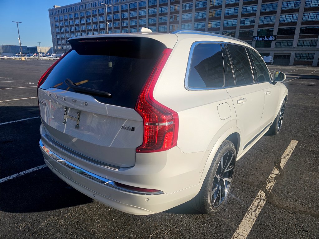 Certified 2024 Volvo XC90 B6 Ultimate w/ Protection Package Premier AWD/4WD image 28