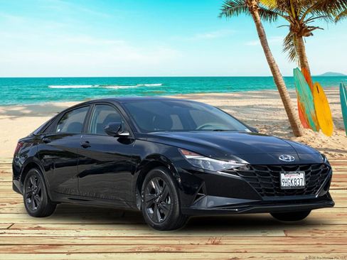 Used 2023 Hyundai Elantra SEL FWD image 8