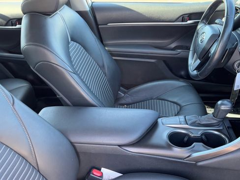 Used 2023 Toyota Camry SE image 12
