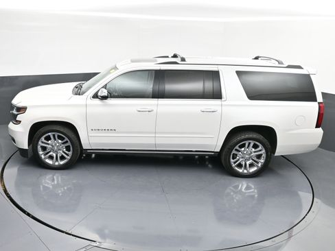 Used 2020 Chevrolet Suburban Premier w/ Premier Plus Edition image 43