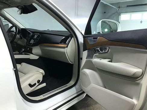 Used 2016 Volvo XC90 T6 Inscription w/ Vision Package AWD/4WD image 12