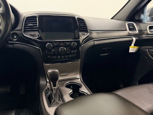 Used 2022 Jeep Grand Cherokee Limited AWD/4WD image 16