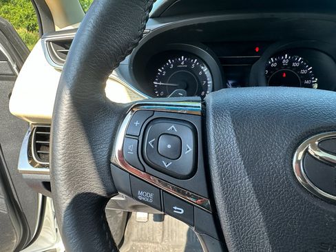 Used 2017 Toyota Avalon XLE Premium w/ All Weather Liner Package FWD image 24