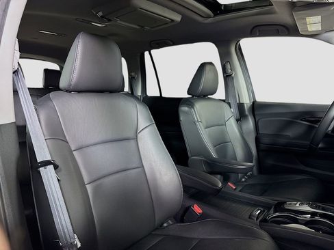 Used 2019 Honda Pilot Touring image 32