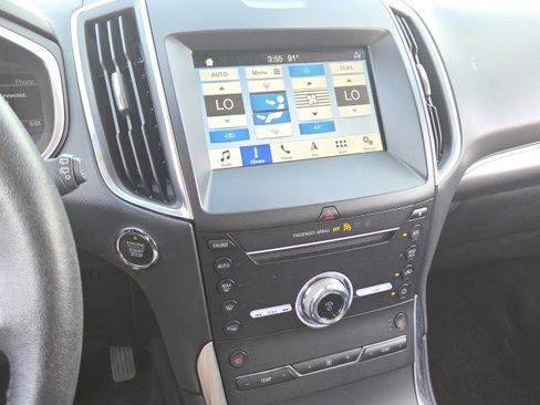 Used 2019 Ford Edge Titanium w/ Cold Weather Package AWD/4WD image 20