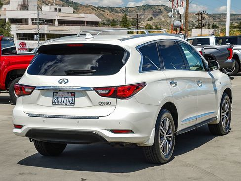 Used 2019 INFINITI QX60 Luxe w/ Essential Package FWD image 7