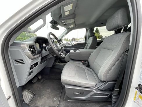 Used 2024 Ford F150 XLT w/ Tow/Haul Package image 8