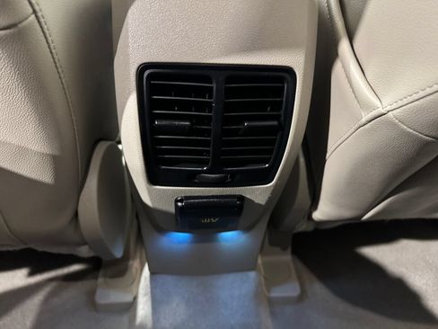 Used 2015 Ford Escape Titanium w/ Equipment Group 301A FWD image 36