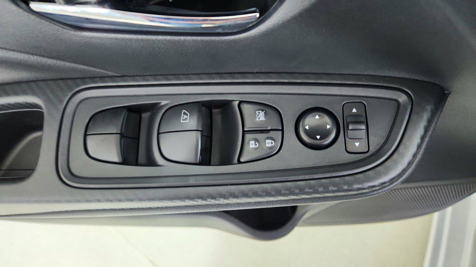 Used 2025 Nissan Versa SV w/ Trunk Package FWD image 16