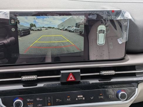 New 2026 Kia Sportage EX FWD image 22