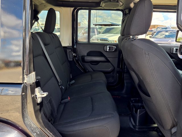 Used 2019 Jeep Wrangler Unlimited Sahara w/ Safety Group AWD/4WD image 15