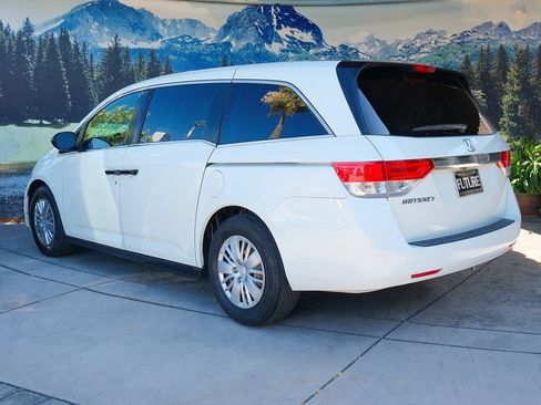 Used 2016 Honda Odyssey LX image 4