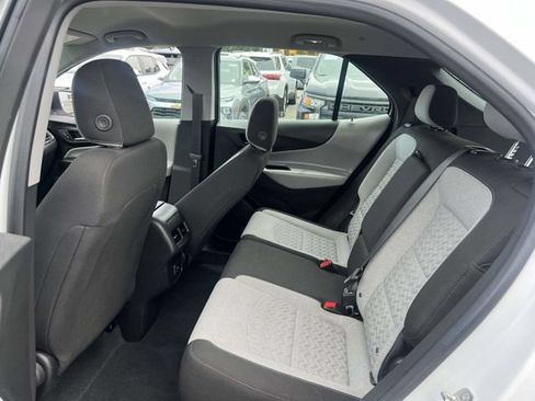 Used 2023 Chevrolet Equinox LS FWD image 11