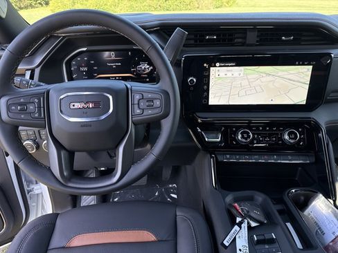 New 2026 GMC Sierra 2500 AT4 w/ AT4 Premium Plus Package AWD/4WD image 6