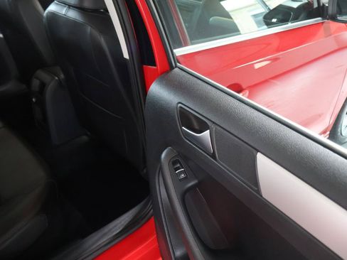 Used 2013 Volkswagen Jetta SE FWD image 24