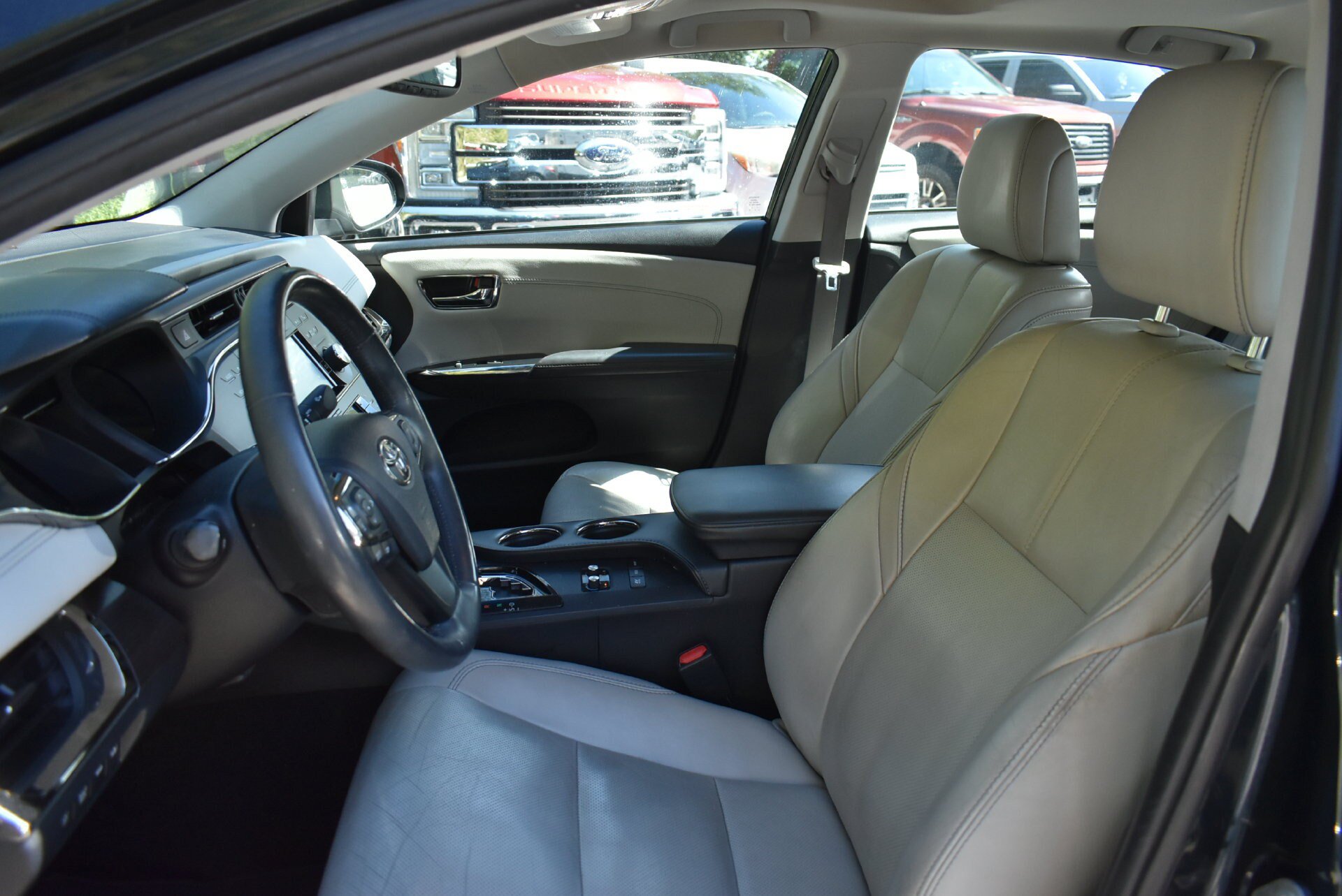 Used 2016 Toyota Avalon Limited w/ Toyota Safety Sense Package FWD image 14