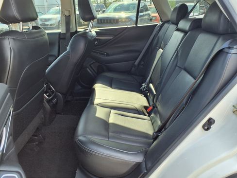 Used 2020 Subaru Outback Limited image 19