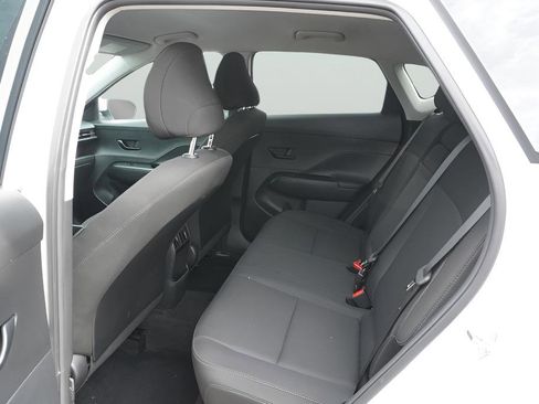 Used 2025 Hyundai Kona SEL image 7