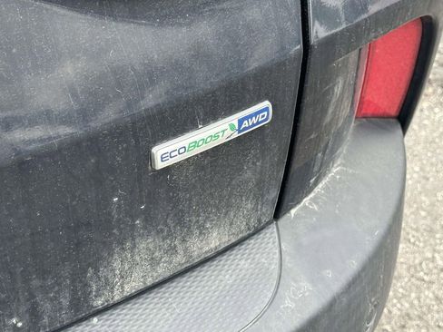 Used 2020 Ford Escape SEL image 11