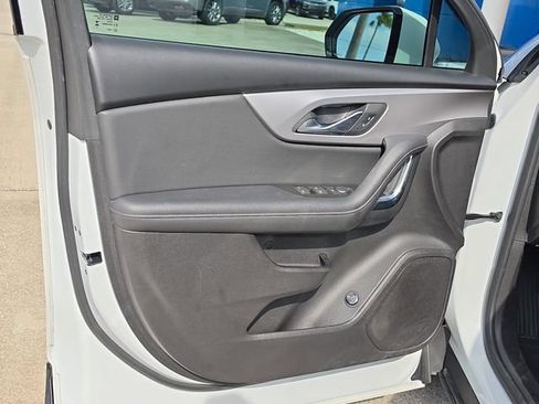 Used 2024 Chevrolet Blazer LT w/ Convenience Package FWD image 18