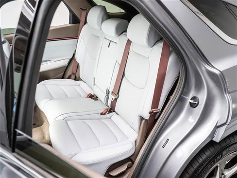 New 2026 Genesis GV70 2.5T Advanced AWD/4WD image 30