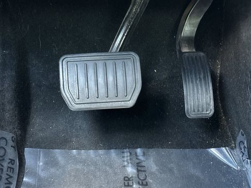 Used 2023 Tesla Model 3 Standard Range image 40