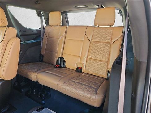 Used 2022 Cadillac Escalade Premium Luxury w/ Performance Package image 22