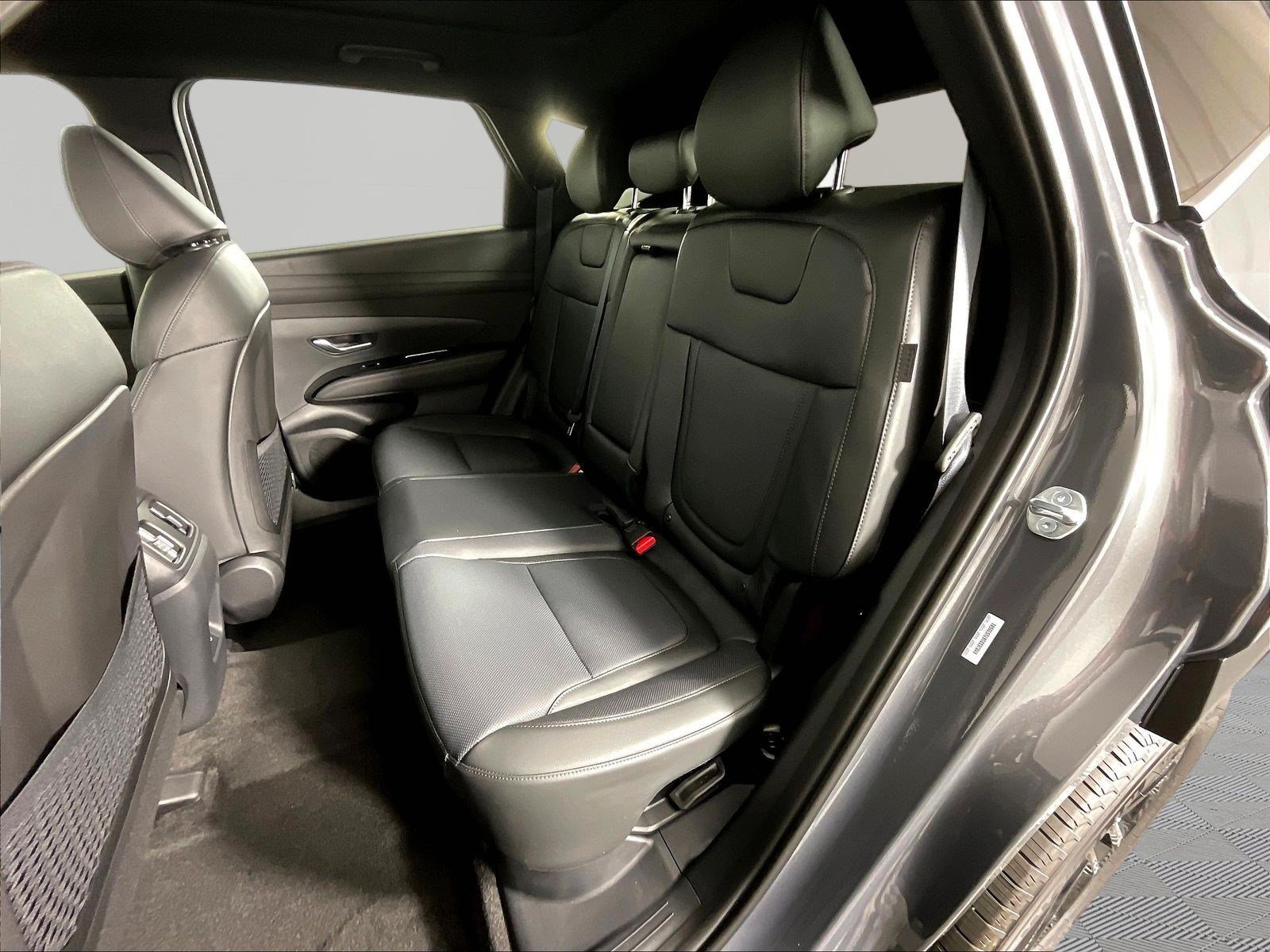 New 2026 Hyundai Tucson Limited AWD/4WD image 18