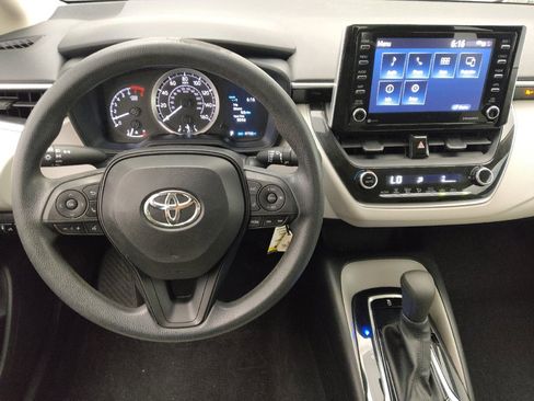 Used 2021 Toyota Corolla LE FWD image 22